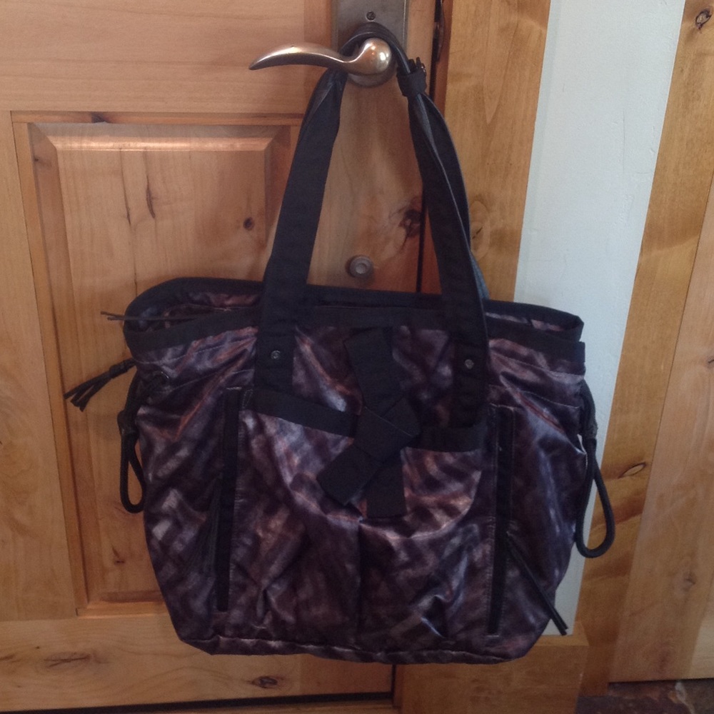 Lululemon bag